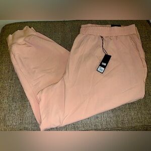 NWT Lane Bryant Mid Rise Joggers Size 26/28 Relaxed Fit